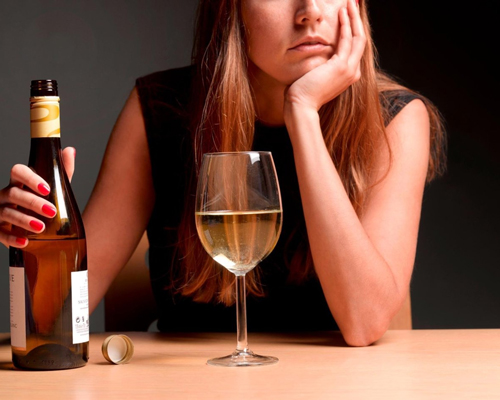 Анонимное лечение женского алкоголизма в Артёме